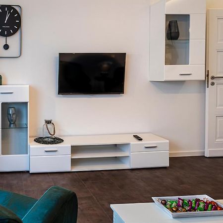 Komfortable Ferienwohnung In Halle Галль Экстерьер фото